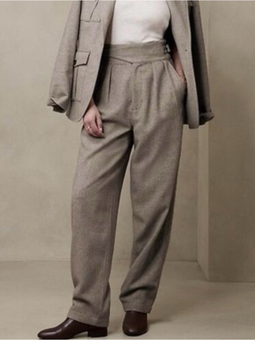 New Banana Republic Herringbone Seafarer pants size 6 in beige blonde - Picture 4 of 9